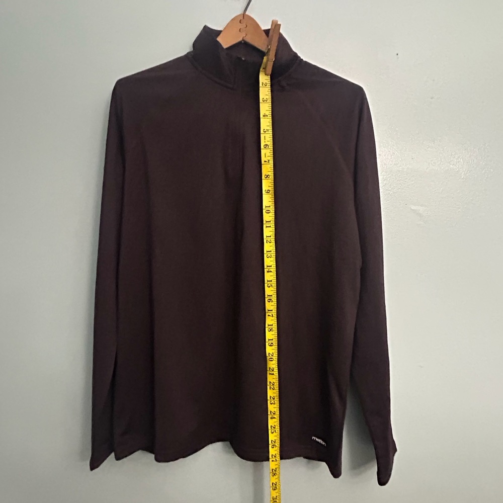 Motion sweater